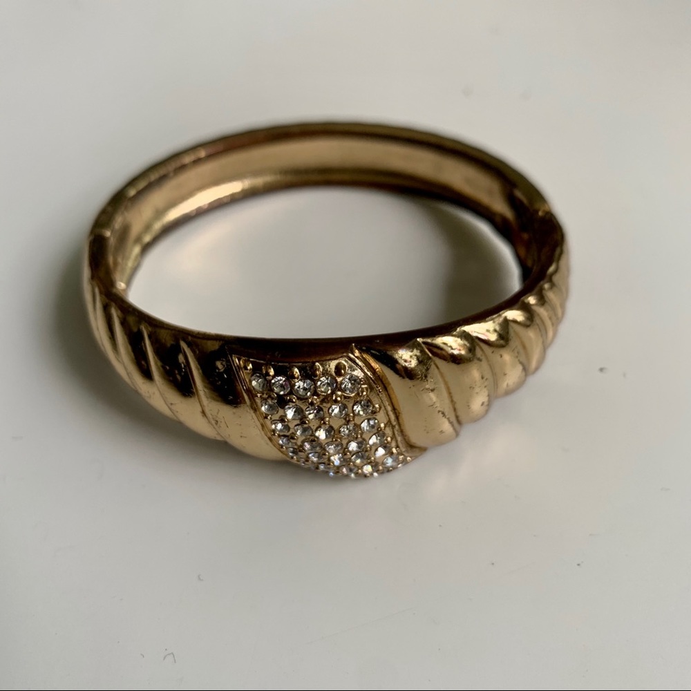 Elegant bracelet